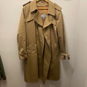 STORMPORT Tan Trench Coat with Plaid Interior